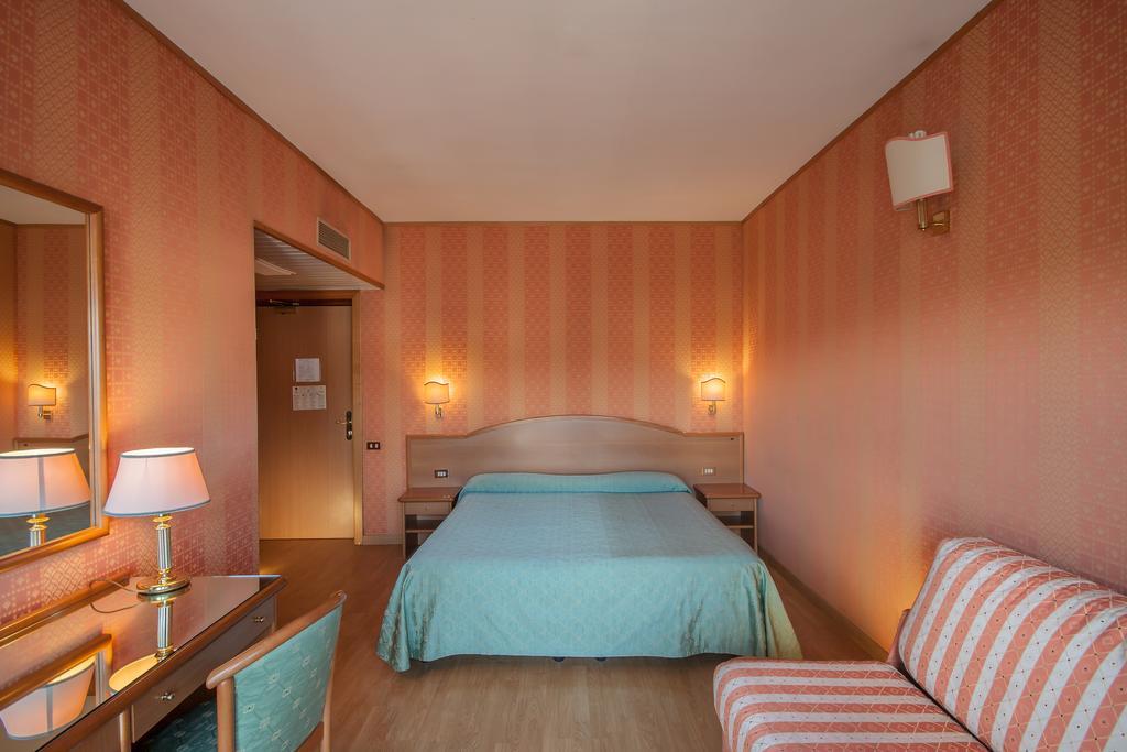 Park Hotel Dei Massimi Rzym Zewnętrze zdjęcie